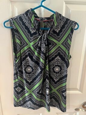 Tommy Hilfiger Sleeveless Navy Paisley Twist Top with Lime Accents